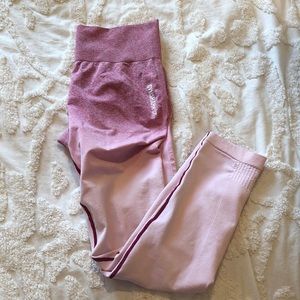 Used but in good condition women’s large gymshark leggings